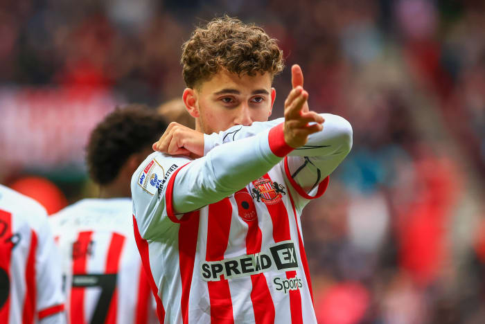 Adil Aouchiche - Sunderland celebration